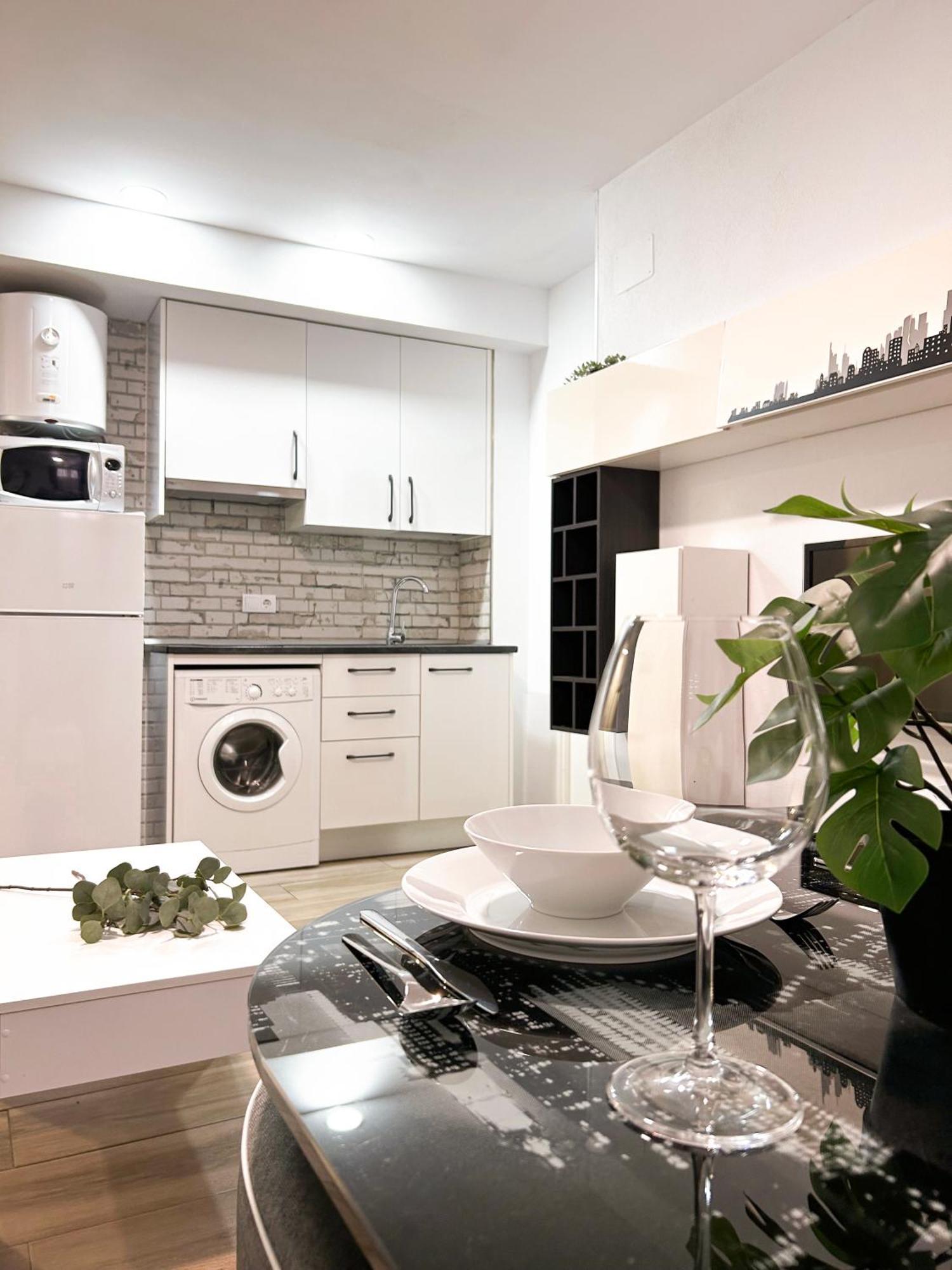 Charming Rio Manzanares Apartment Madrid Bagian luar foto
